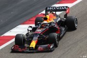 Verstappen : Mercedes F1 veut me 'placer dans le rôle de favori'