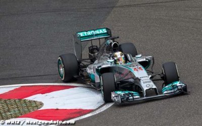 Hamilton&nbsp;: Je ne pense pas encore au championnat