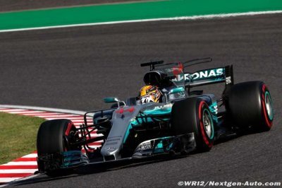 Wolff expects Hamilton to stay at Mercedes
