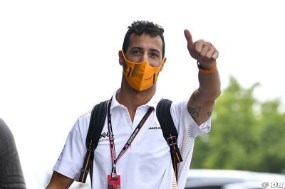 Ricciardo utilise son expérience chez McLaren pour ne pas paniquer