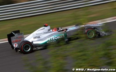 Schumacher criticism ’bad for F1’ - Villeneuve