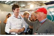 Lauda va mettre la pression sur Wolff et Lowe