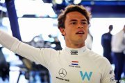 Former backer says 'no one' wanted to fund de Vries