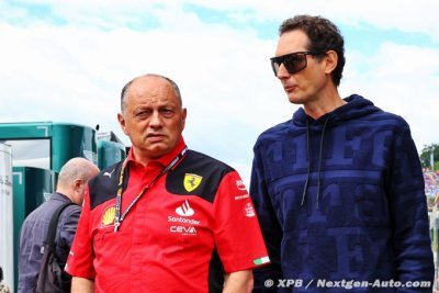 John Elkann&nbsp;: Ce n’est pas la priorité que de prolonger Leclerc et Sainz