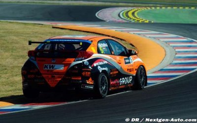 Quatre pilotes rétrogradés en fond de grille