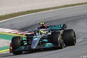 Hamilton no quitter despite radio call - Wolff