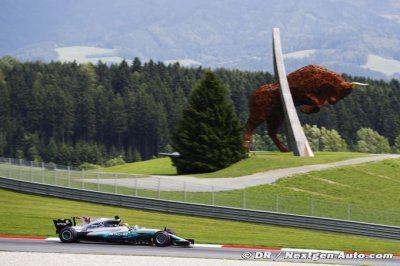 Hamilton&nbsp;: Je ne sais pas si j’aurais pu passer Ricciardo