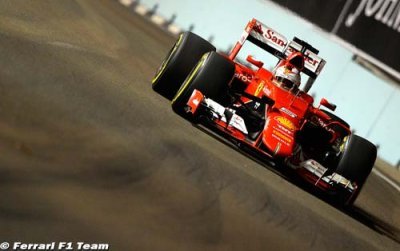 Vettel signe une victoire tranquille à Singapour