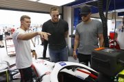 'Queue of drivers' to replace Schumacher - boss