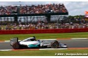 Silverstone FP2: Hamilton moves ahead despite problems