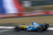 Renault et Alonso en démonstration avec la R25 de 2005 à Abu Dhabi