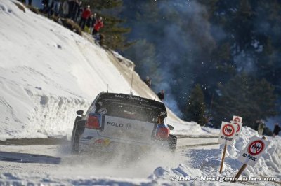 Ogier on top after dramatic Sweden opener