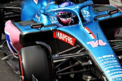 Alonso hits out at driver salary cap talks