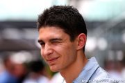 Force India wants to beat top team in 2017 - Ocon