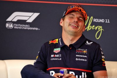 Marko admits Wolff still fishing for Verstappen