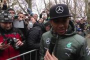 Videos - Mercedes celebrates F1 success with 'Stars & Cars' homecoming