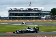 Silverstone : Hamilton en pole devant Rosberg, les Red Bull en 2e ligne