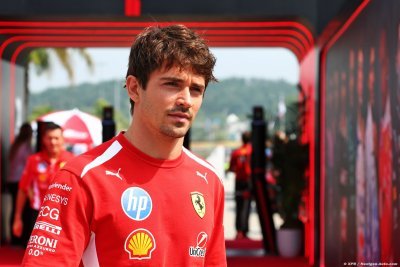 Leclerc contraint de revenir en Malaisie, Bottas rejoint Singapour à vélo