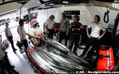 McLaren not in Williams-style slide - Button
