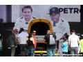 'Party animal' Hamilton vs 'couch potato' Rosberg