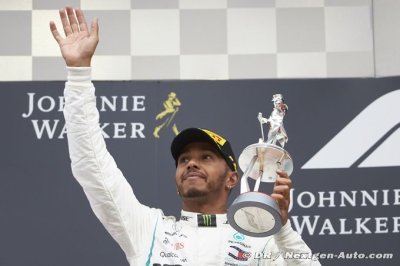 Hamilton réfute être devenu ’le meilleur de tous les temps’