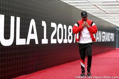 Hamilton ne confirme pas s’être lancé dans la musique