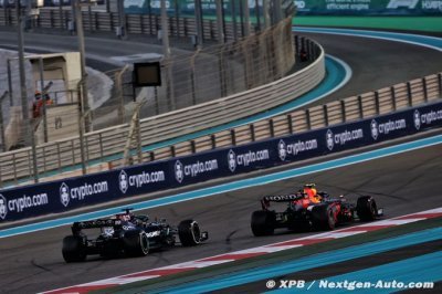 Button&nbsp;: Les équipes ne devraient pas parler au directeur de course en plein Grand Prix