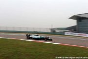 Hamilton s'attend à une rude bataille avec les Ferrari