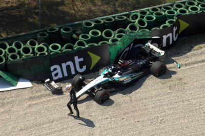 Kimi Antonelli débute en F1 avec un gros crash en Libres 1 à Monza