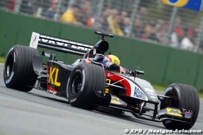 Webber se souvient de débuts ’bizarres’ en F1 avec Minardi