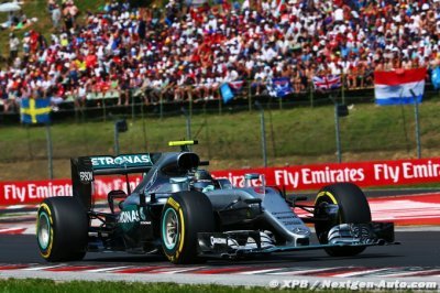 Rosberg&nbsp;: Parler de F1 en famille était ’douloureux’