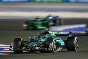 Alonso retrouve enfin les points avec Aston Martin F1, Stroll abandonne