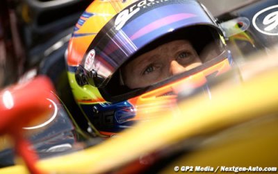 Grosjean au volant de la R30 à Silverstone