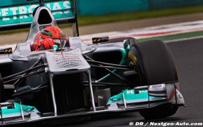 Schumacher prend la tête avant l’arrivée de la pluie
