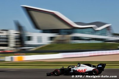 Haas F1 manque de vitesse mais attend la fraîcheur anglaise