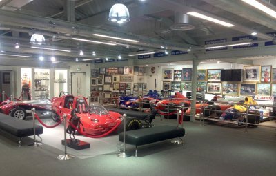 Mansell va vendre des voitures d’occasion