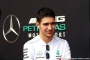 Villeneuve pense que Mercedes est davantage une chance pour Ocon