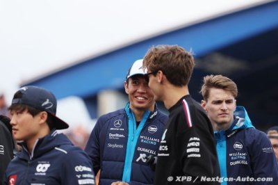 Russell plaisante sur son nouveau salaire chez Mercedes F1