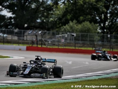 Hamilton estime avoir géré ‘parfaitement les pneus’ malgré sa défaillance