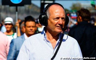 Dennis denies Alonso relationship breaking down again