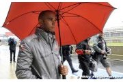 Hamilton insists no 'emotion' in McLaren talks