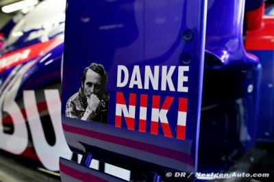 Lauda sera enterré dans une de ses combinaisons de course