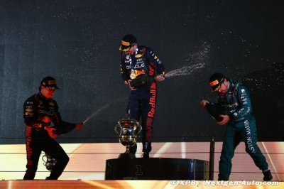 Pérez ironise sur Aston Martin F1&nbsp;: ‘Trois Red Bull sur le podium&nbsp;!’