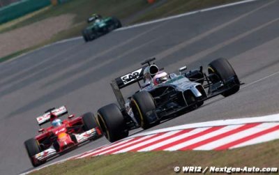 Race - Chinese GP report: McLaren Mercedes
