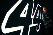 Hamilton : Je n'ai jamais dit que j'allais arrêter la F1 !