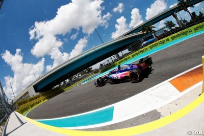 Lawson replacing Ricciardo at Imola ’nonsense’ - Marko