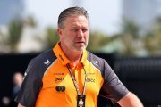 Brown préférerait 'voir Verstappen chez Red Bull que chez Mercedes'