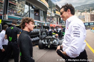 Mercedes F1&nbsp;: Vers une titularisation d’Antonelli en 2025, avec une porte ouverte pour Verstappen