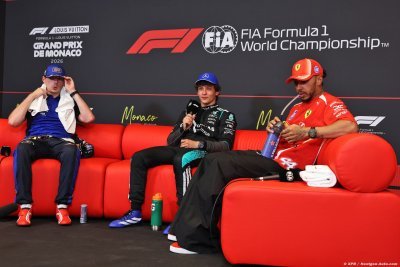 Antonelli tremble encore après sa pole, Hamilton et Verstappen lui donnent un mauvais conseil&nbsp;!