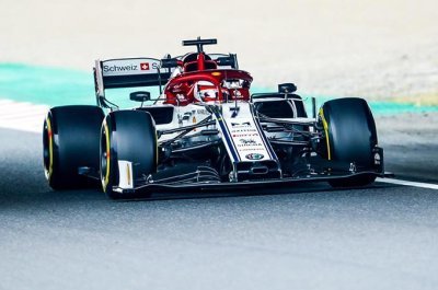 Räikkönen aux portes des points, Giovinazzi perturbé dans son apprentissage